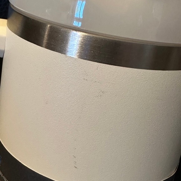 Stanley 40 Oz Travel Quencher BNWT - Picture 7 of 9